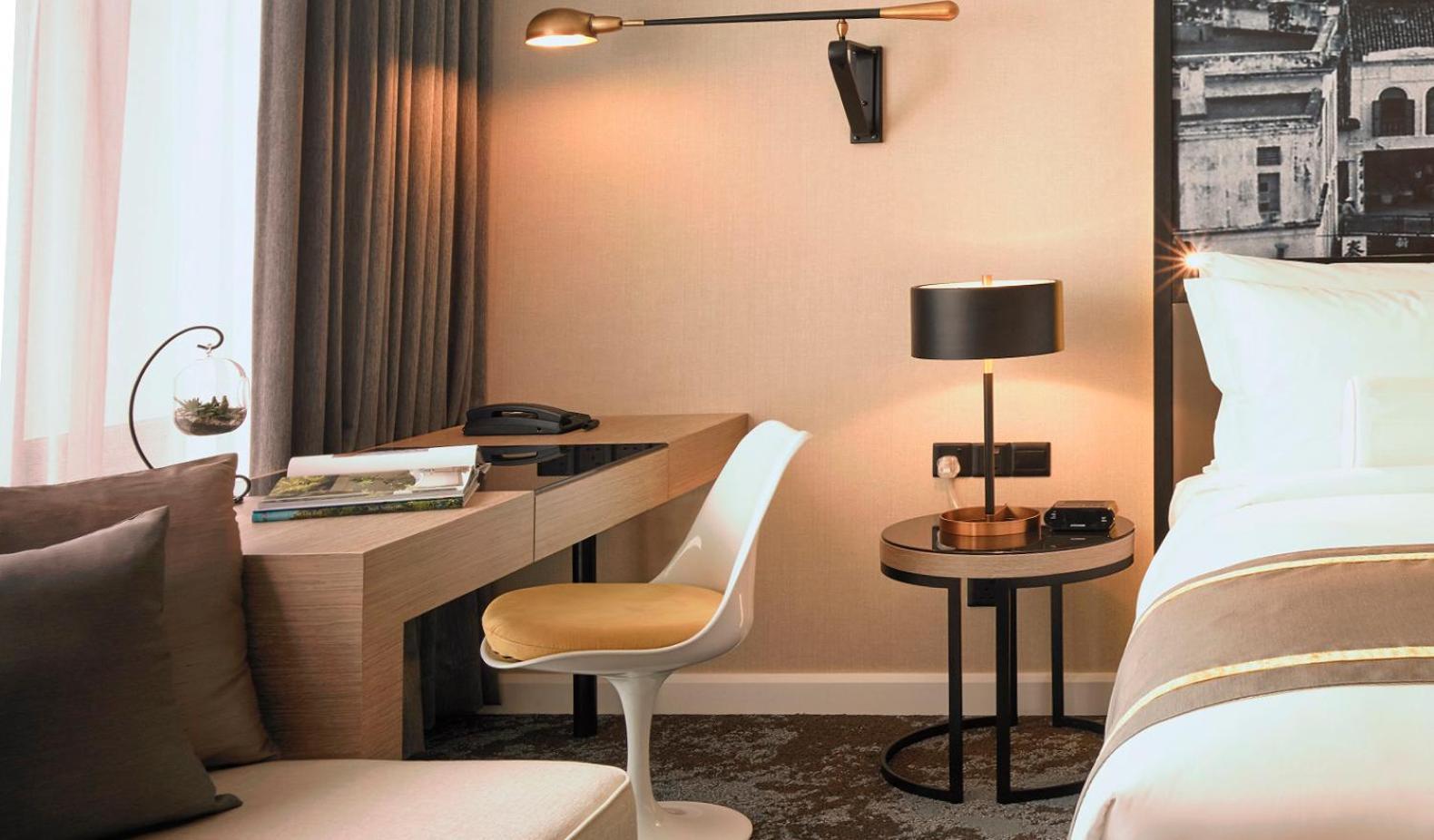 Hotel Stripes Kuala Lumpur, Autograph Collection Εξωτερικό φωτογραφία Wall light