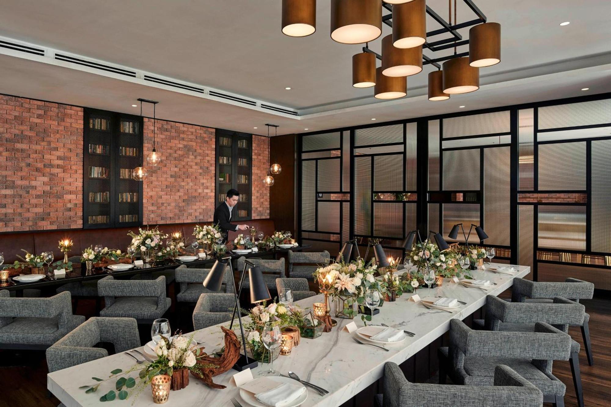 Hotel Stripes Kuala Lumpur, Autograph Collection Εξωτερικό φωτογραφία The private dining room at the restaurant