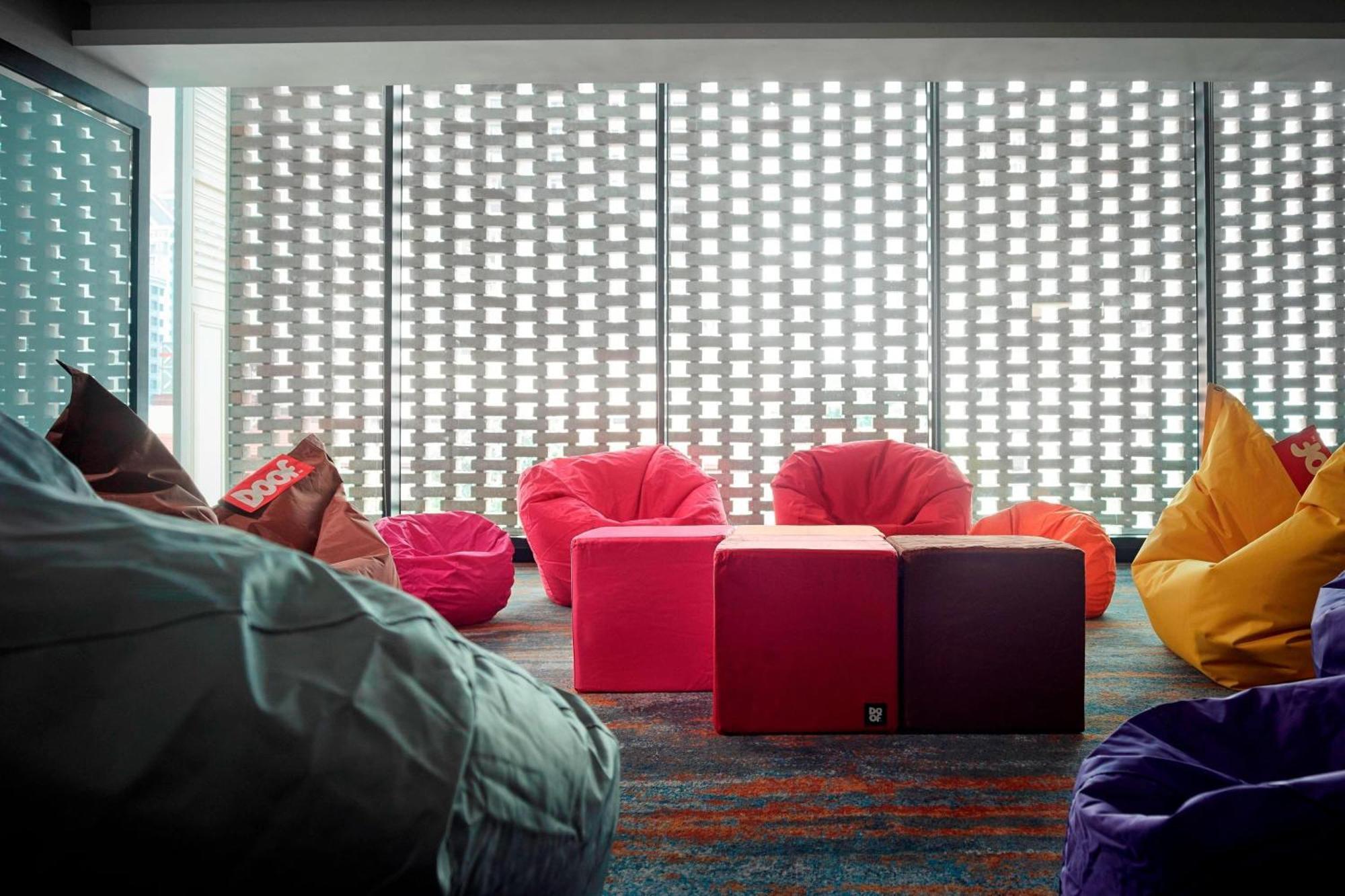 Hotel Stripes Kuala Lumpur, Autograph Collection Εξωτερικό φωτογραφία The library at the University of Westminster